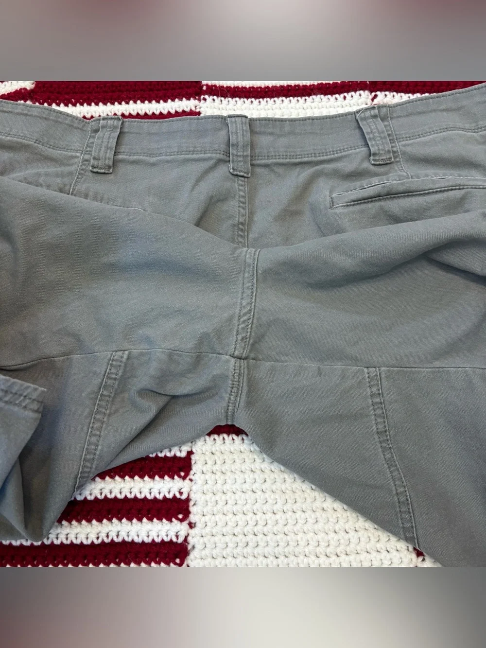 Wrangler Men’s Relaxed Fit Cargo Shorts Gray Sz 42x10, Utility Multi Pocket